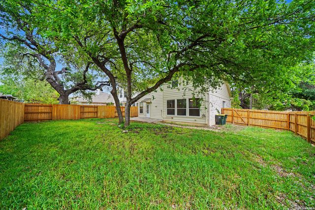 525 Thurber, Schertz, TX 78154