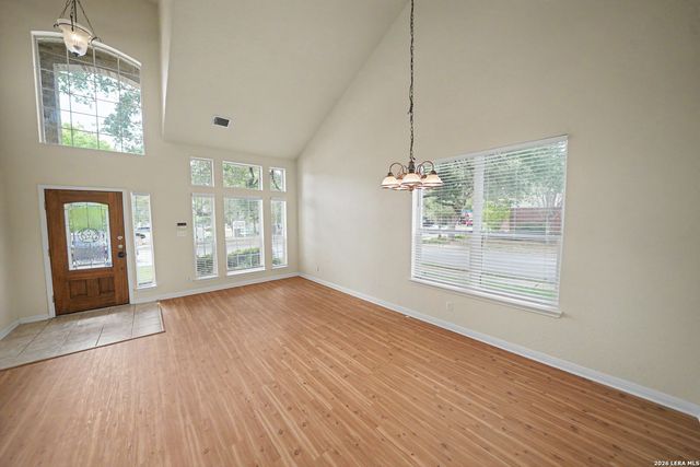 525 Thurber, Schertz, TX 78154