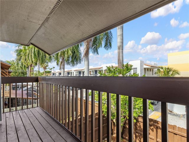 8360 NW 8th St 1-2, Miami, FL 33126