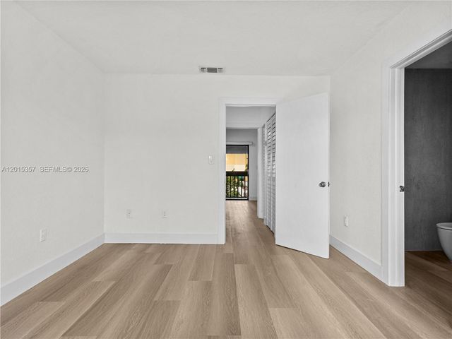 8360 NW 8th St 1-2, Miami, FL 33126