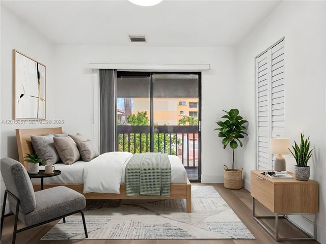8360 NW 8th St 1-2, Miami, FL 33126