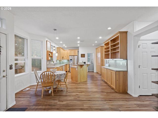 11130 Sw APALACHEE St, Tualatin, OR 97062