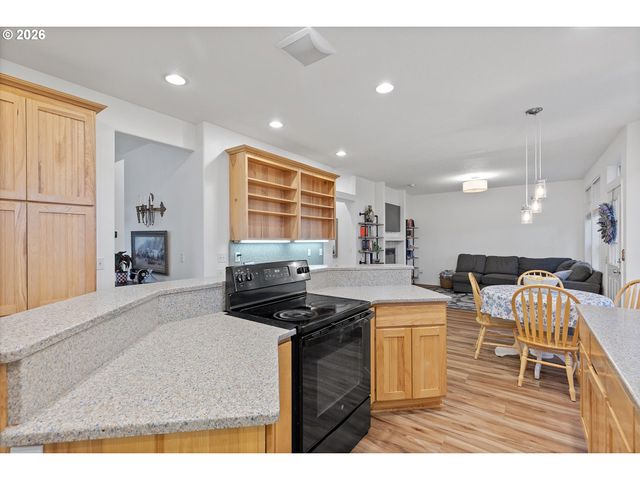 11130 Sw APALACHEE St, Tualatin, OR 97062