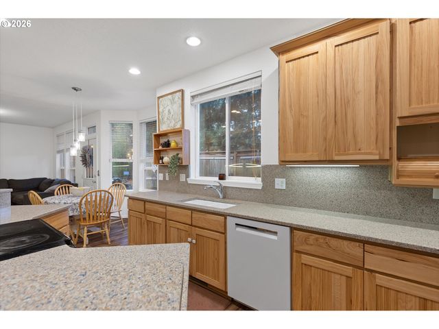 11130 Sw APALACHEE St, Tualatin, OR 97062