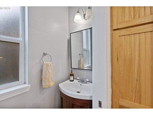 11130 Sw APALACHEE St, Tualatin, OR 97062