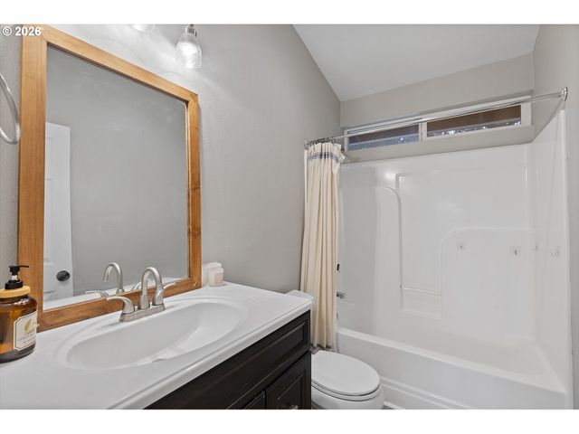 11130 Sw APALACHEE St, Tualatin, OR 97062