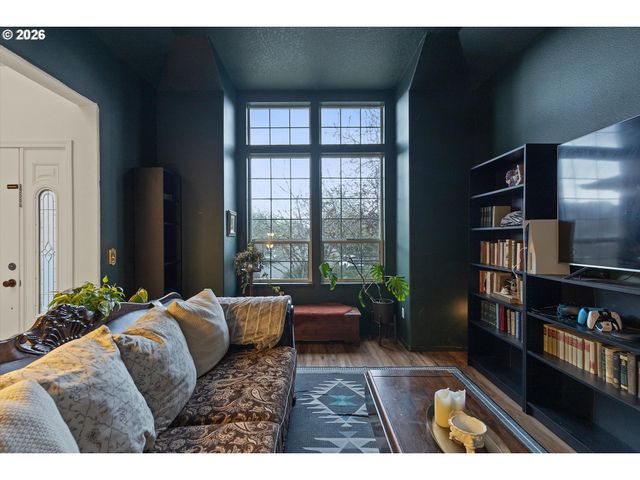 11130 Sw APALACHEE St, Tualatin, OR 97062