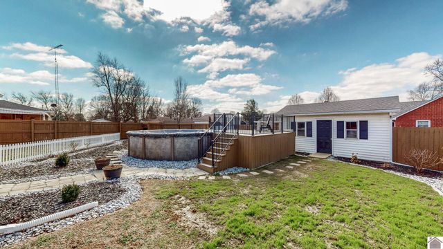 1203 S 12th Street, Mayfield, KY 42066