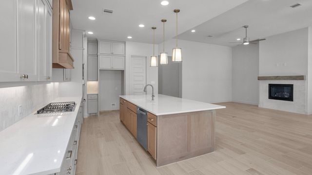 9046 Babbling Brook Drive, Montgomery, TX 77316