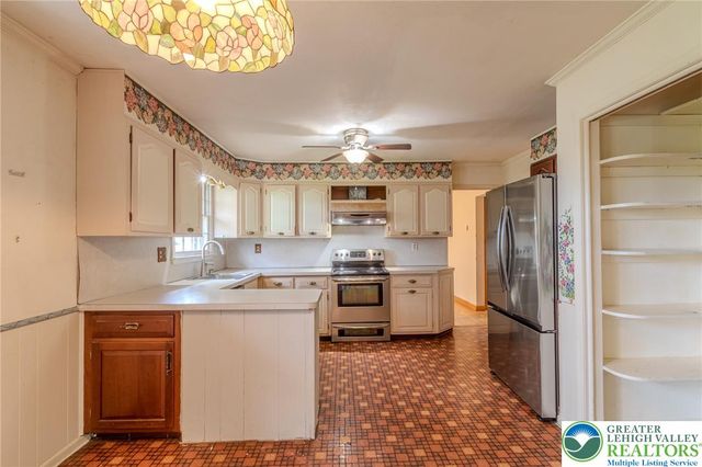 1442 Colgate Drive, Bethlehem City, PA 18017