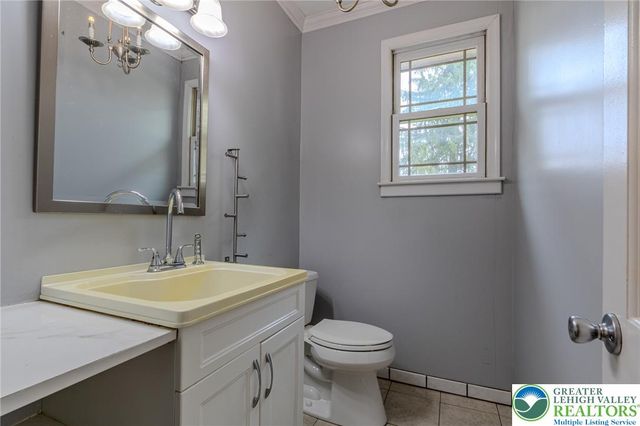 1442 Colgate Drive, Bethlehem City, PA 18017