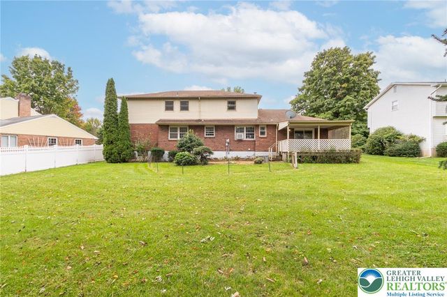 1442 Colgate Drive, Bethlehem City, PA 18017