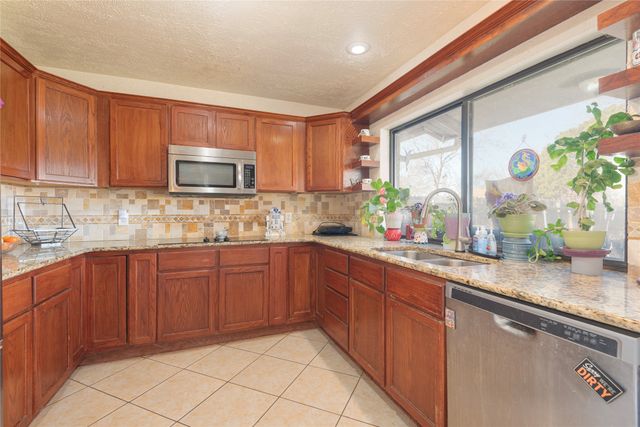 2005 Inverness Drive, Carrollton, TX 75007