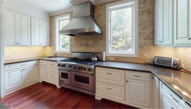 645 Londonberry Road, Atlanta, GA 30327