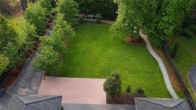 645 Londonberry Road, Atlanta, GA 30327