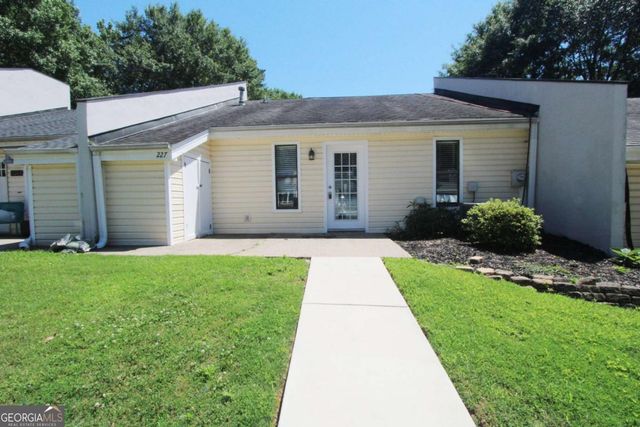 227 Goshen Lane, Woodstock, GA 30188