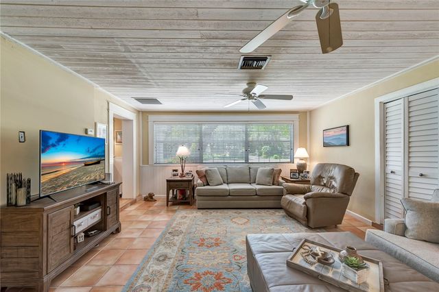 645 Acacia Road, Vero Beach, FL 32963