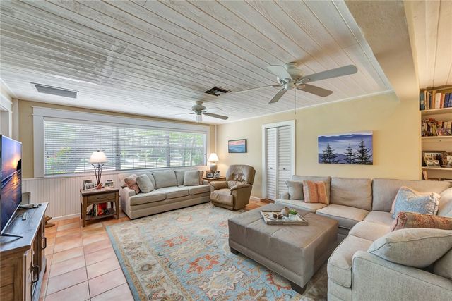 645 Acacia Road, Vero Beach, FL 32963