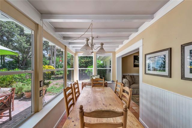 645 Acacia Road, Vero Beach, FL 32963