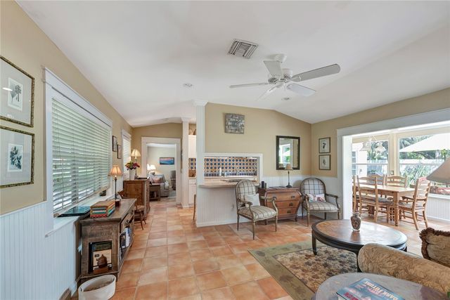 645 Acacia Road, Vero Beach, FL 32963