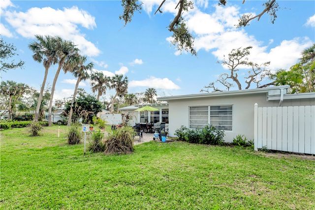 645 Acacia Road, Vero Beach, FL 32963