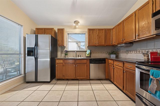 805 Lake View Drive, Montgomery, TX 77356