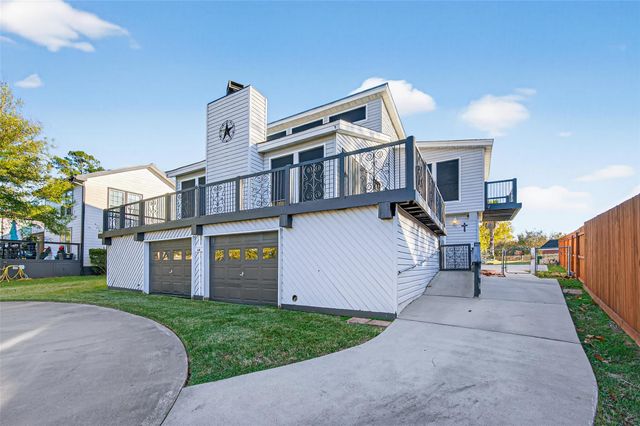 805 Lake View Drive, Montgomery, TX 77356