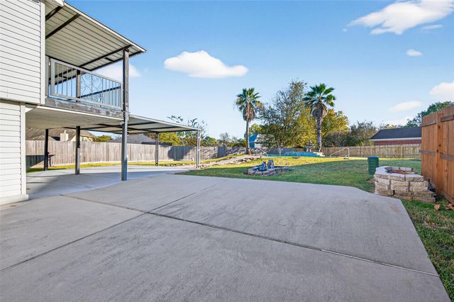 805 Lake View Drive, Montgomery, TX 77356