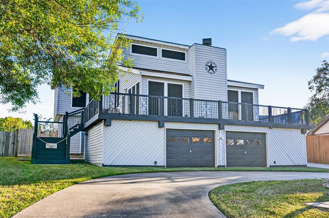 805 Lake View Drive, Montgomery, TX 77356