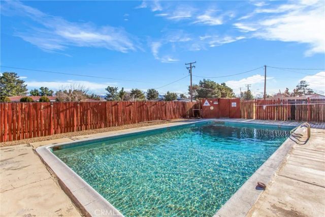 13447 Iroquois Road, Apple Valley, CA 92308