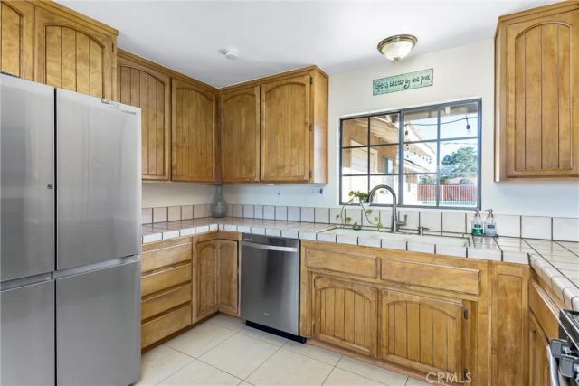 13447 Iroquois Road, Apple Valley, CA 92308