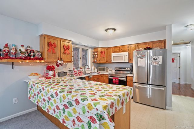 272 Van Wyck Lake Road, Fishkill, NY 12524