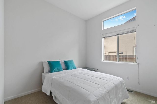 2361 Mountain View Ct, Fairfield, CA 94534