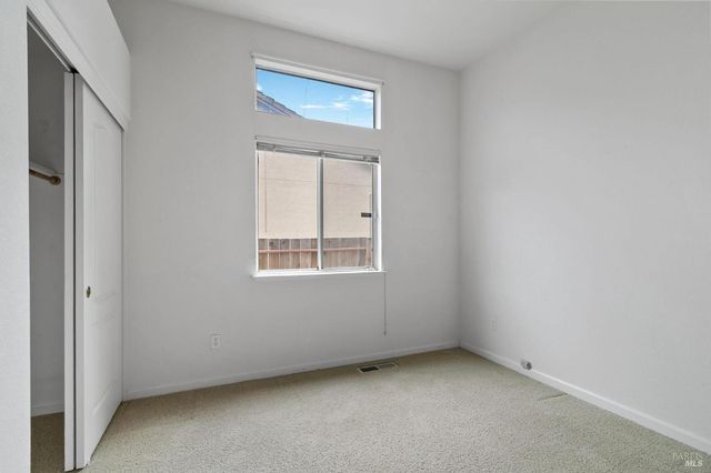 2361 Mountain View Ct, Fairfield, CA 94534