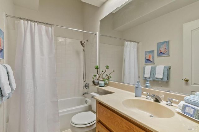 2361 Mountain View Ct, Fairfield, CA 94534