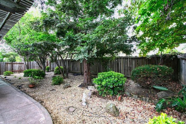 2361 Mountain View Ct, Fairfield, CA 94534