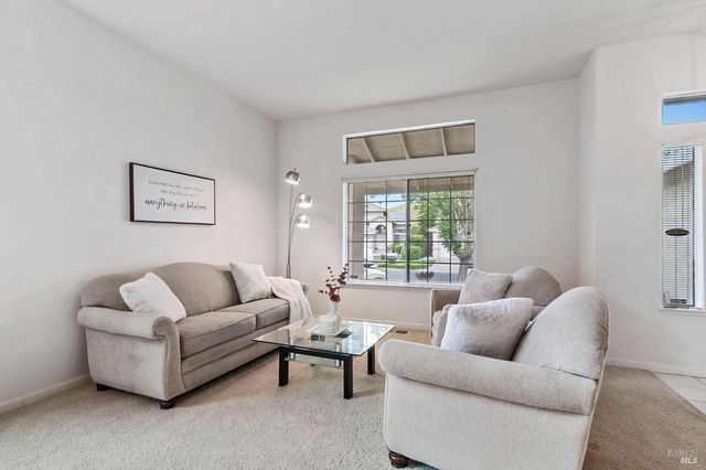 2361 Mountain View Ct, Fairfield, CA 94534