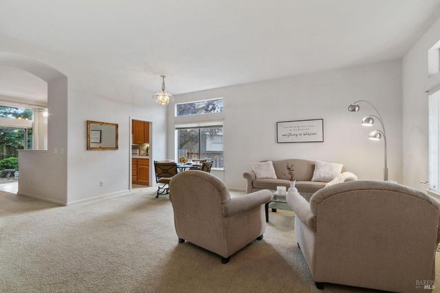 2361 Mountain View Ct, Fairfield, CA 94534