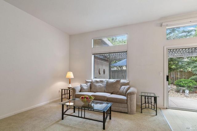 2361 Mountain View Ct, Fairfield, CA 94534