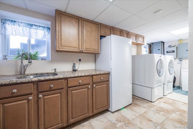 165 Elaine Drive, Oceanside, NY 11572