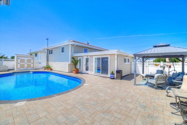 165 Elaine Drive, Oceanside, NY 11572