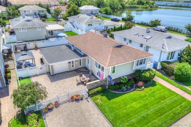 165 Elaine Drive, Oceanside, NY 11572