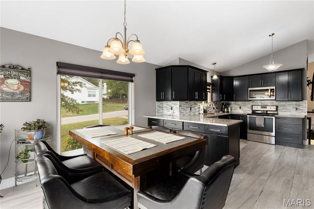 10107 Greenbriar Court, Foristell, MO 63348