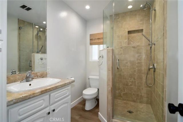22839 Dolorosa Street, Woodland Hills, CA 91367