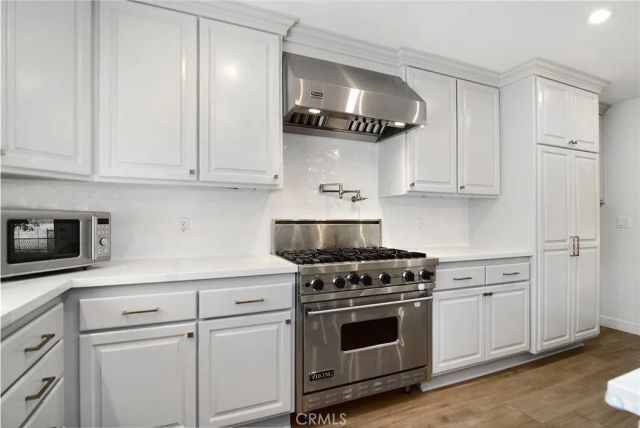 22839 Dolorosa Street, Woodland Hills, CA 91367