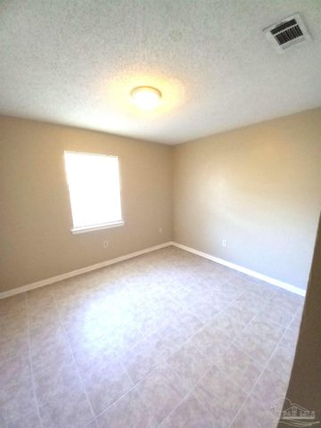 11 N Stillman St, Pensacola, FL 32505