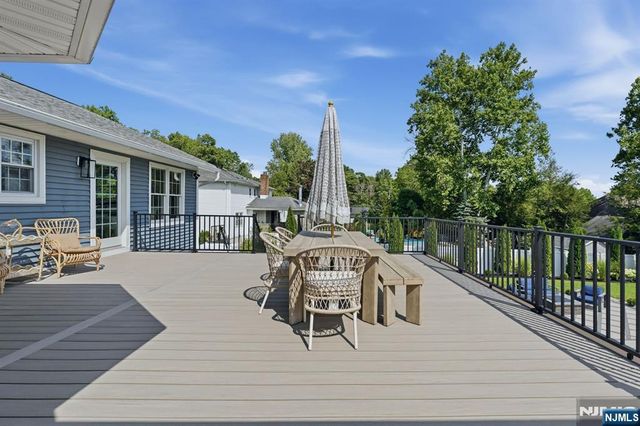 6 Dahl Drive, Montville Township, NJ 07045