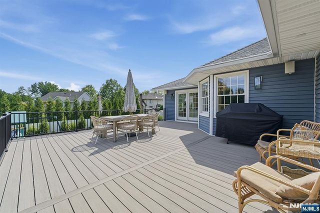 6 Dahl Drive, Montville Township, NJ 07045