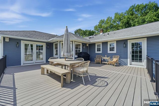 6 Dahl Drive, Montville Township, NJ 07045