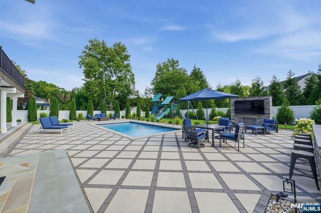 6 Dahl Drive, Montville Township, NJ 07045